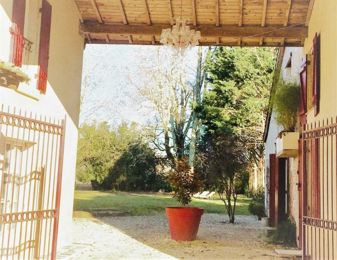 La Carreterie - Maison De Famille{S} Pineuilh Exterior foto